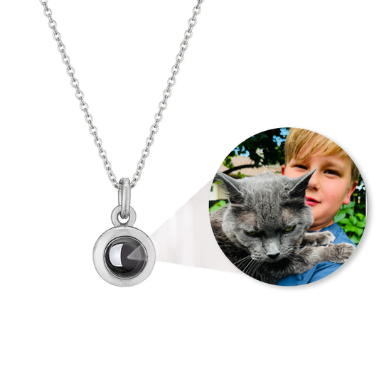 Circle-Shaped Projection Photo Necklace