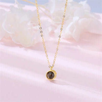 Circle-Shaped Projection Photo Necklace