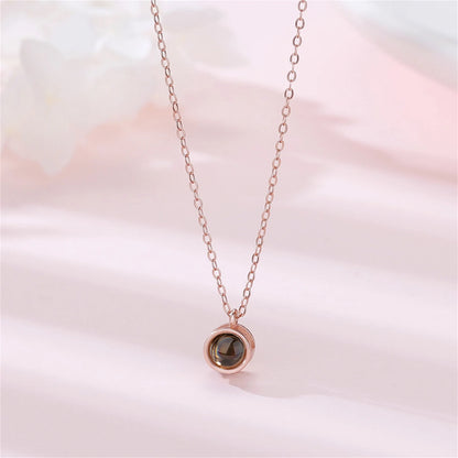 Circle-Shaped Projection Photo Necklace